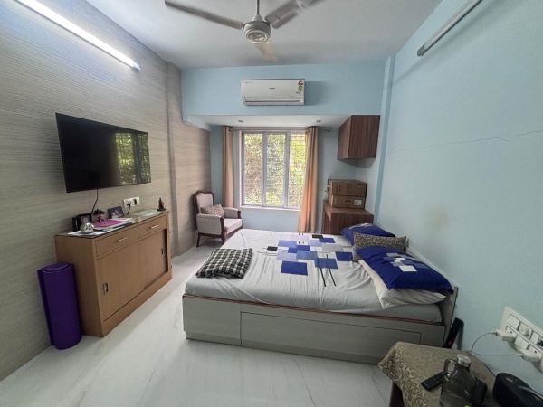 PG Paying Guest near NMIMS College Ville Parle Student PG rooms close to SVKM's